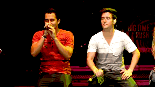 tumblr_lrcb9yUVAa1qeqggoo1_500.gif