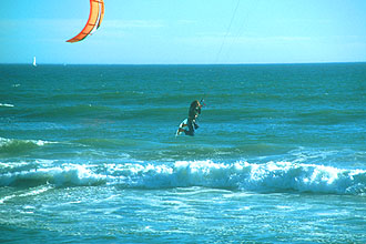 CPT%20kite%20surfing%20at%20Bloubergstrand.jpg