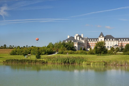 dream-castle-hotel-exterior.jpg