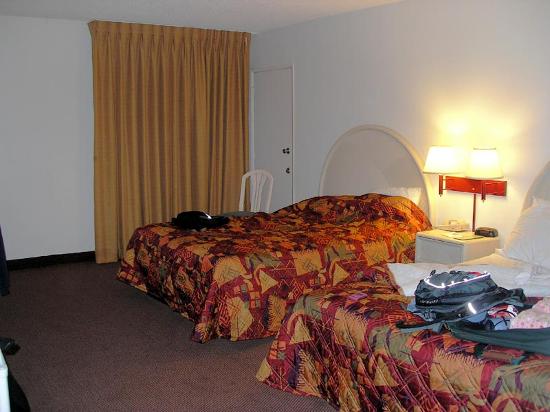 large-room-with-two-queen.jpg