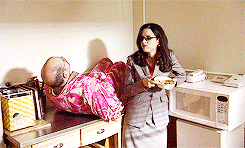 tumblr_mij87emHCA1rl3565o3_250.gif