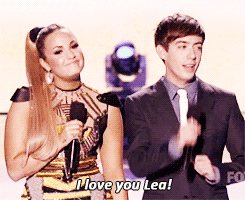 tumblr_m7l7rr7cBi1qaesnho2_250.gif