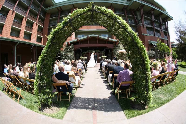wedding_courtyard.jpg