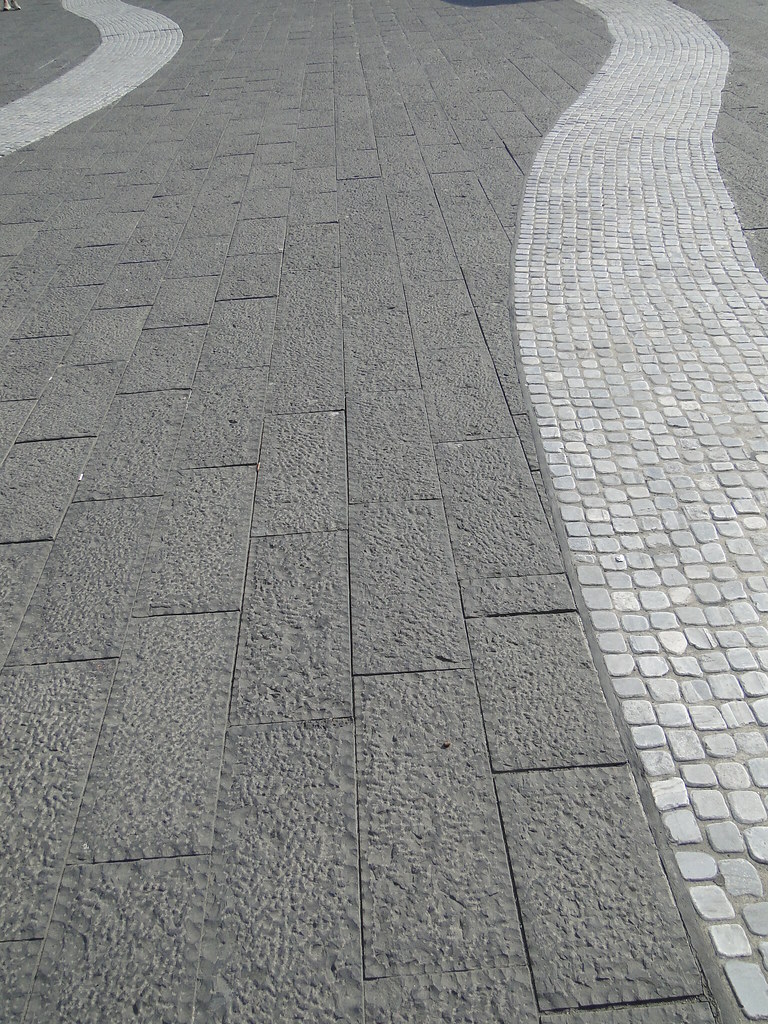 4649253621_675172500e_b.jpg