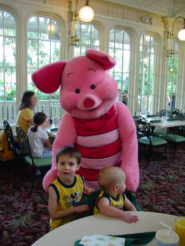 2198172493_0460780833.jpg