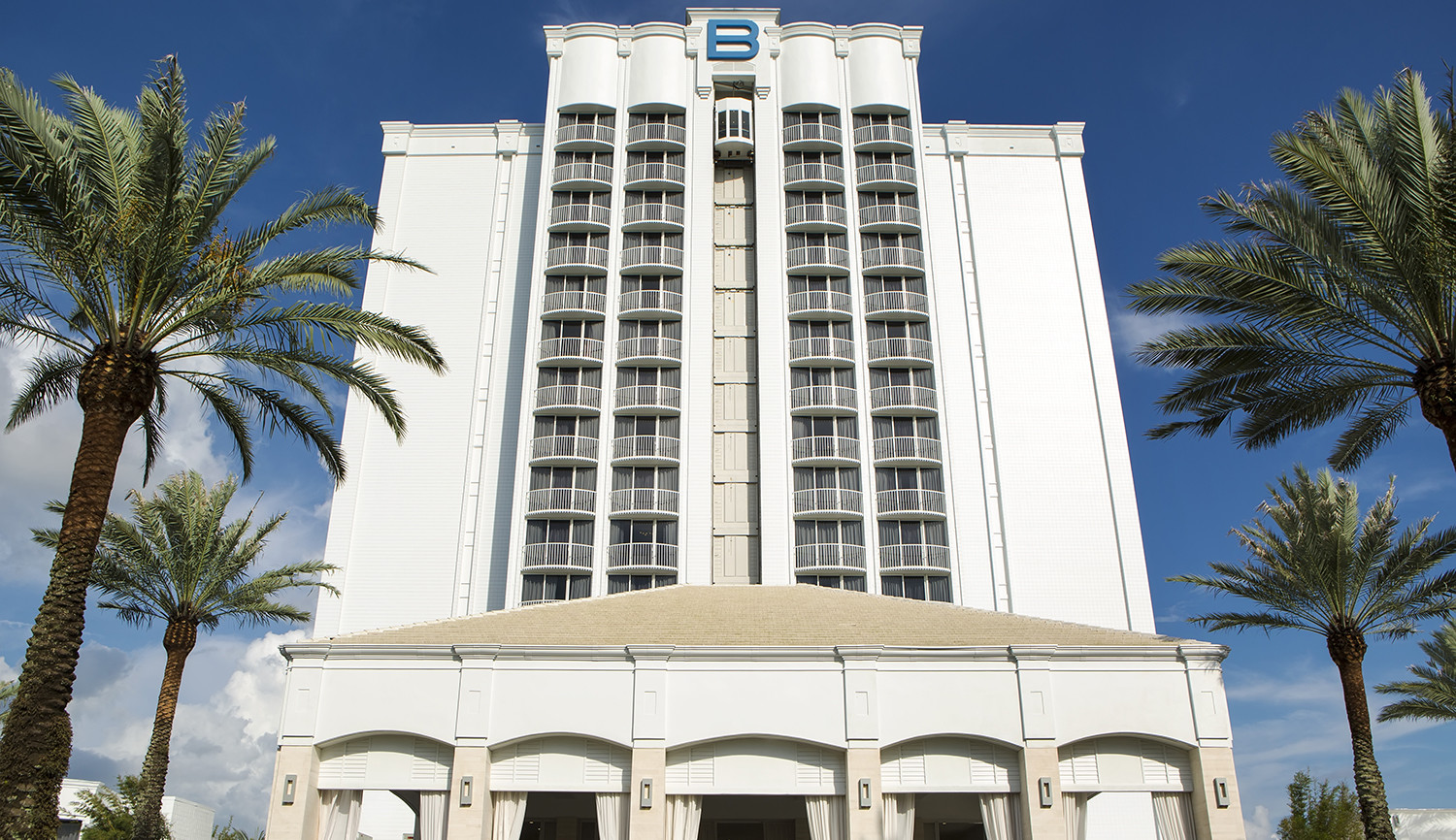 B-Resort-Spa-Orlando-e1427771342543.jpg