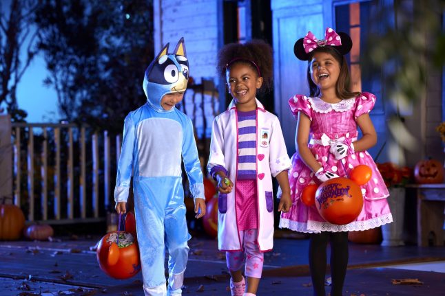 Disney-Halloween-Merch-2024-11-646x431.jpeg