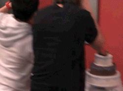 tumblr_l4y7qpfjd51qzh9ajo1_250.gif