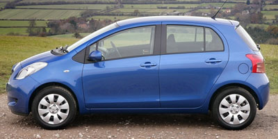 2009-toyota-yaris_100168083_m.jpg