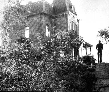 Psycho_house_on_hill_Norman_Bates.jpg