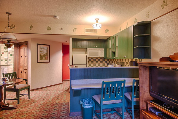 8W9C1221_HDR-M.jpg