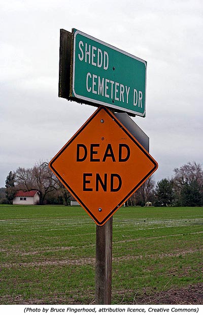 funny-traffic-signs-dead-end-cemetery-attribution-licence.jpg