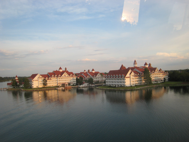 323644054_7p2EM-L.jpg