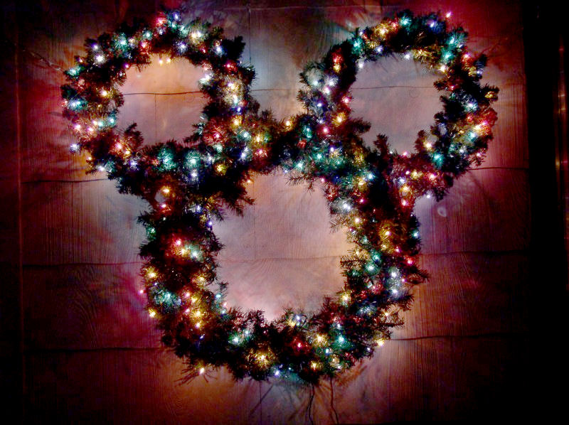 mickeywreath-vi.jpg
