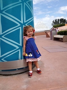 allie_epcot_cmdress.jpg