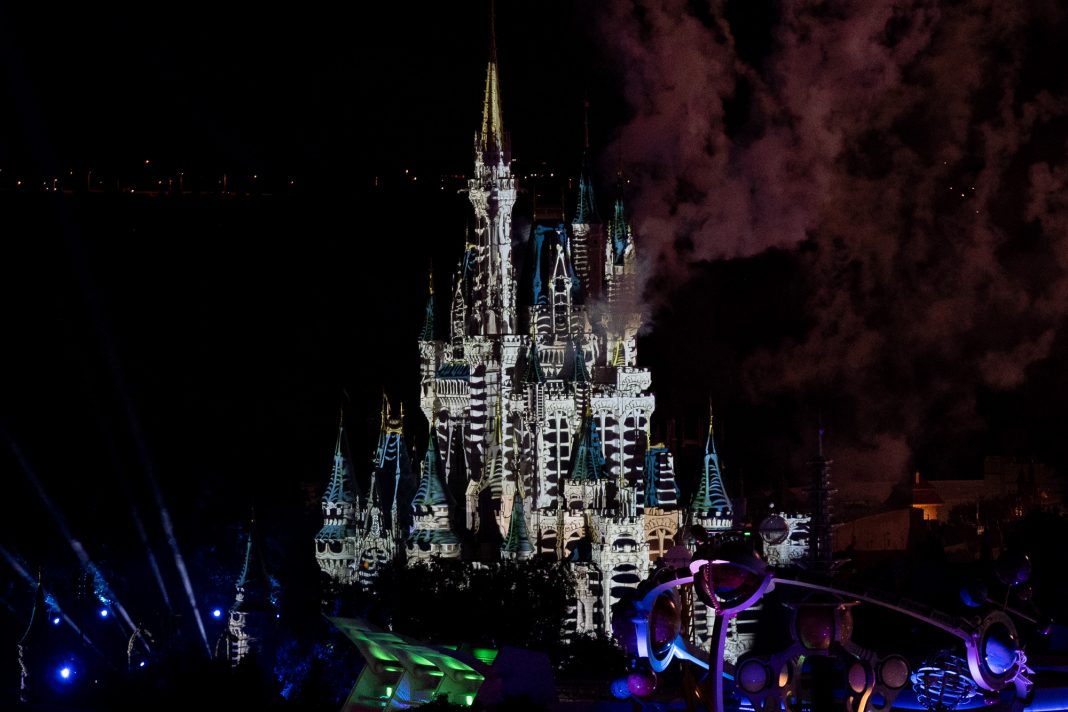 disneys-not-so-spooky-fireworks-not-so-scary-testing-08062019-11-1068x712.jpg