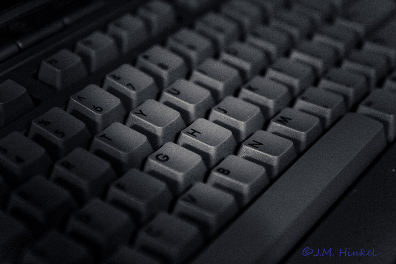 619385216_q2ssD-L.jpg
