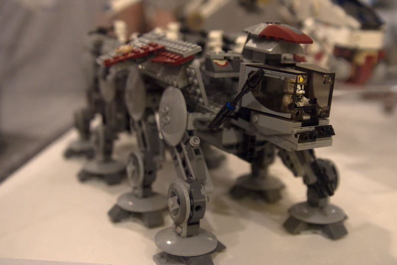 833810029_oxgq8-L.jpg