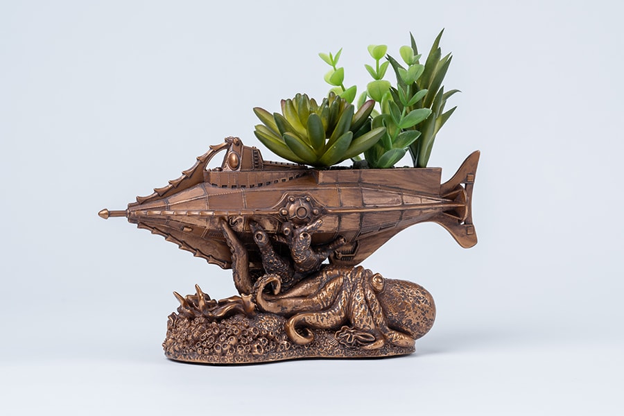 20,000 Leagues Under the Sea planter for the Disney Treasure