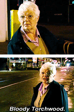 tumblr_lx2232L5Is1r70tp1o12_r1_250.gif