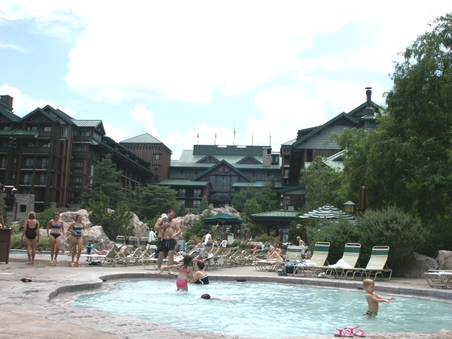 wlKiddiePool.jpg