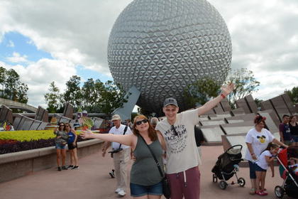 EPCOT_ENTR1_20171020_405683223400_10_2_70.jpg