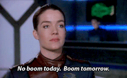 tumblr_np7n2clhTx1rn92ljo3_r1_250.gif