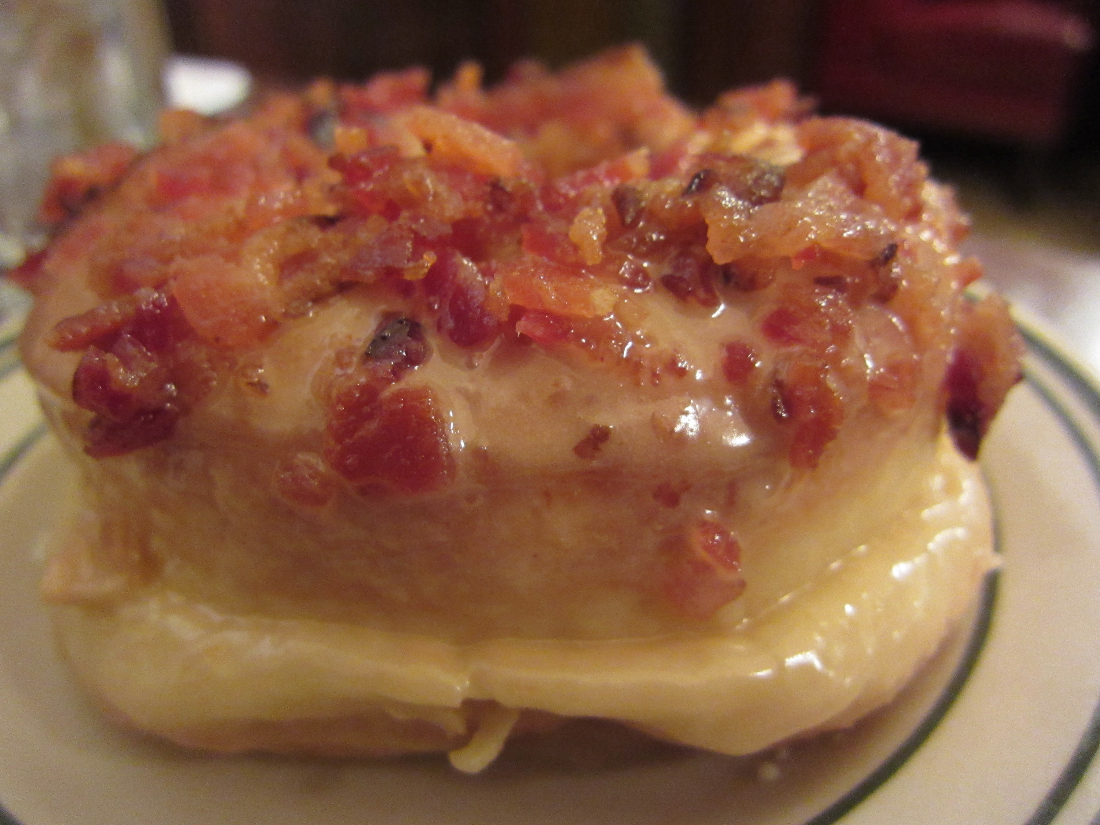 Nickel-Diner-Maple-Bacon-Donut.jpg