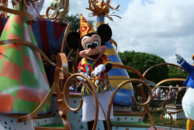 random%20Magic%20Kingdom%20parade-2.JPG