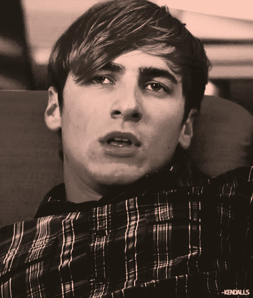 tumblr_lyhnwlqOR41r9l105o1_r1_500.gif