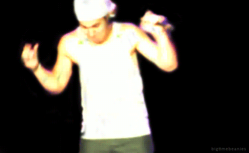 tumblr_lrb72dPQaN1qkfy97o1_r3_500.gif