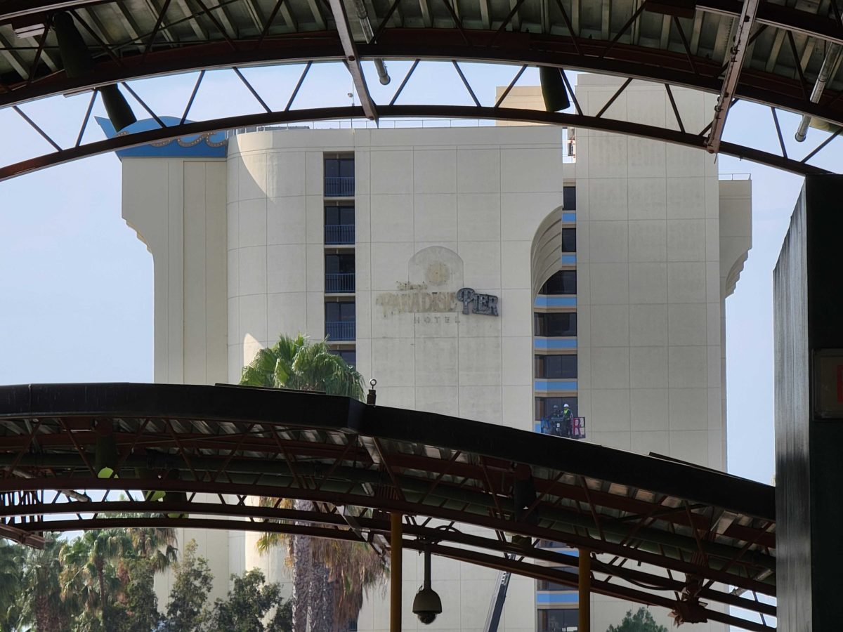 disneys paradise pier hotel sign removed 2 1