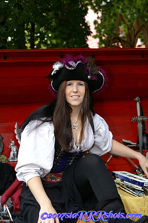 p12704989-3.jpg
