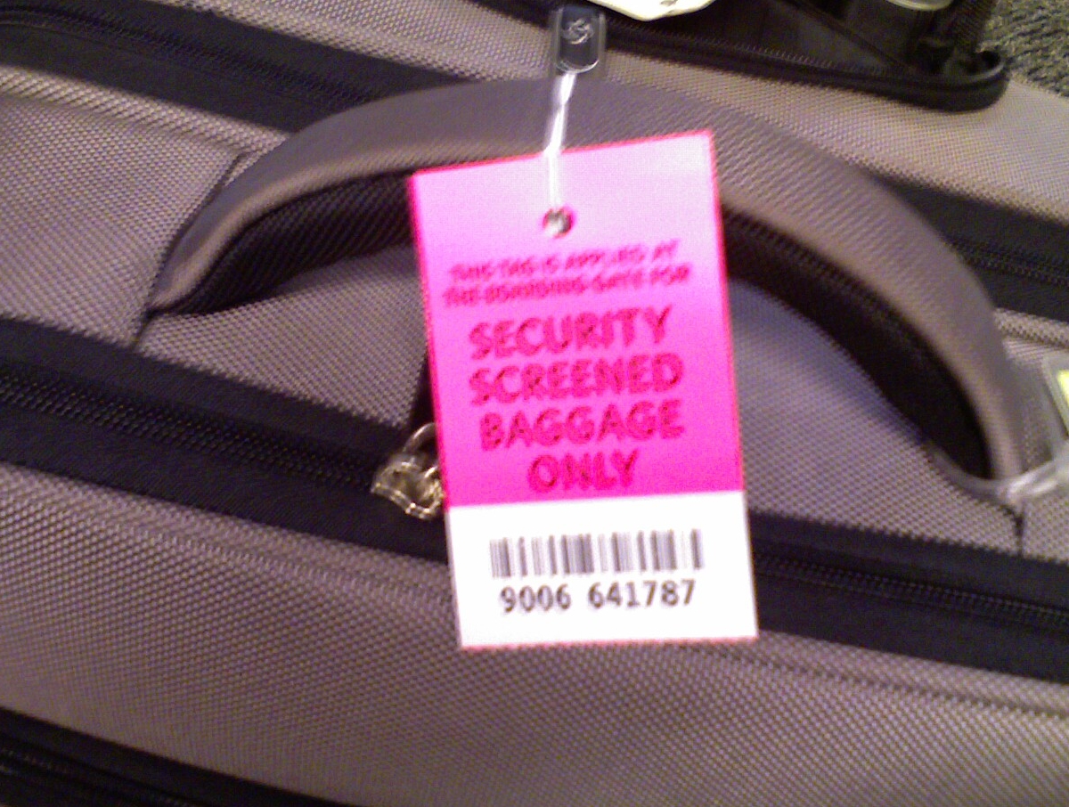 delta-air-lines-pink-tag.jpg