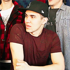 tumblr_m0n97oA7kC1qc479po3_250.gif