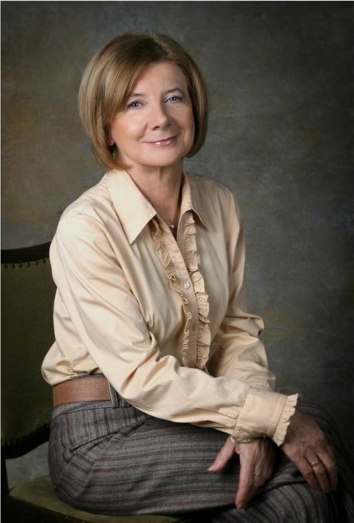 Maria_Kaczynska_%28official_portrait%29.jpg