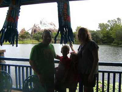 wdw10%20ak%20fam.JPG