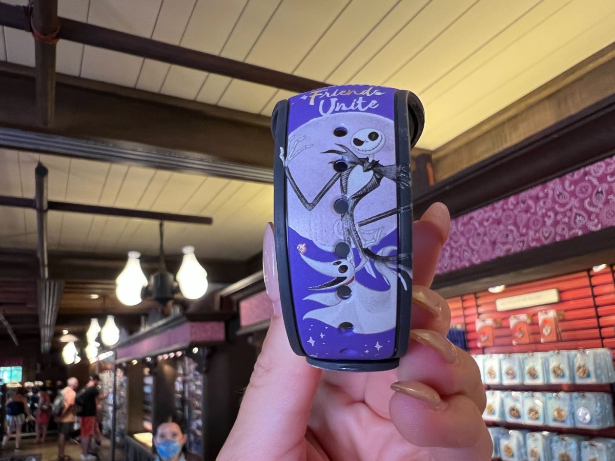 villains spelltacular magicband 8