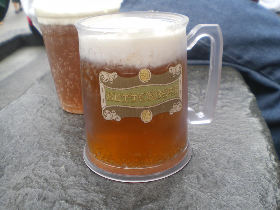 cup_o___butterbeer_by_kangaroosrawk-d30068v.jpg