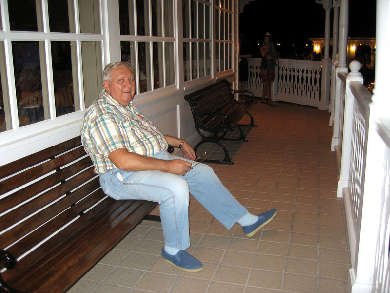 941746679_6yesP-L.jpg