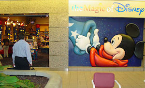 orlando-airport-walt-disney-world-shop-1.jpg