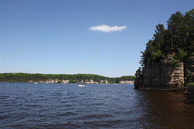 547205436_EKxmm-L-2.jpg