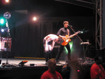 tumblr_lnn4w9BP8X1qddkqyo1_400.gif