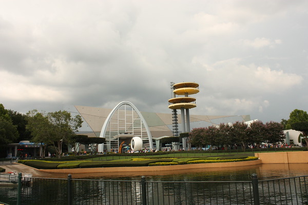 599754778_s75bo-M.jpg