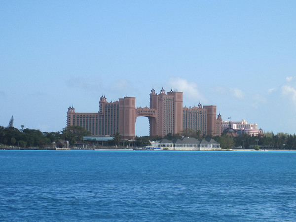 737290189_ULQoW-M.jpg