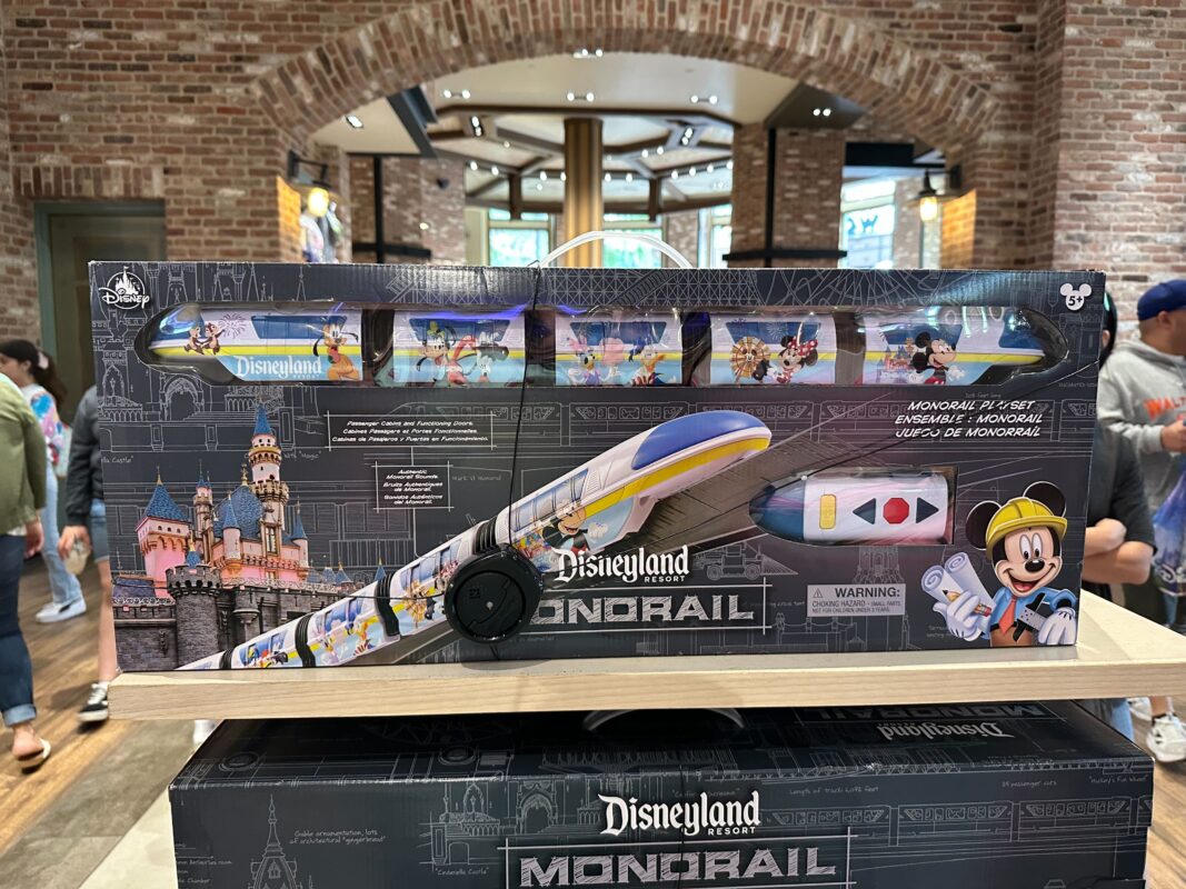 Disneyland monorail playset 3203
