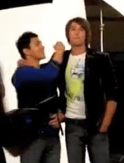 tumblr_li4uguaHKK1qe180do1_250.gif