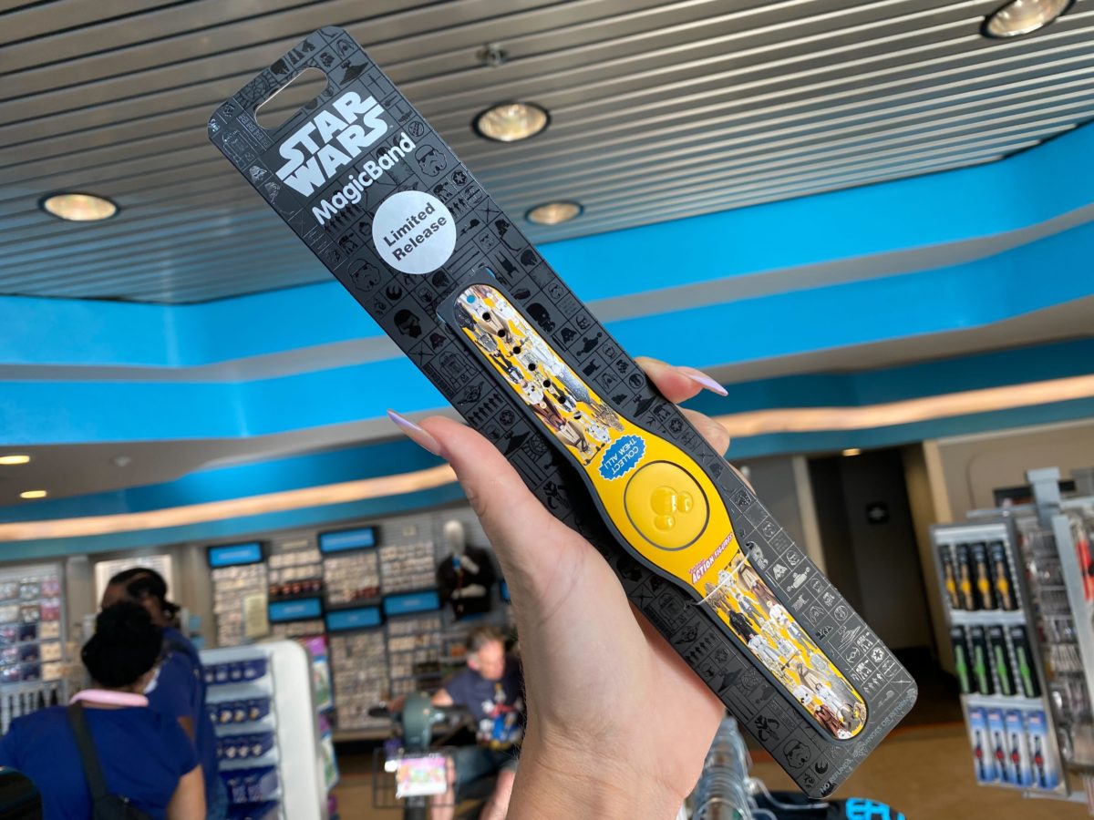 star-wars-magicband-2-1200x900.jpg