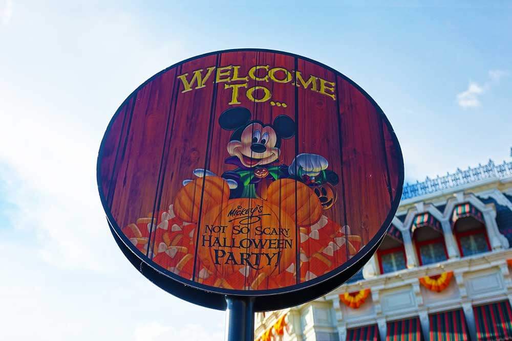 0818-mnsshp-signage.jpg