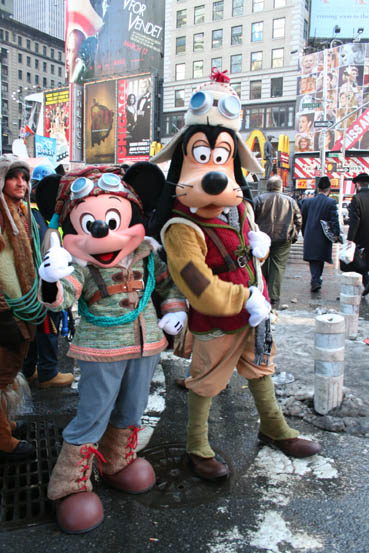 everest-timessquare.jpg
